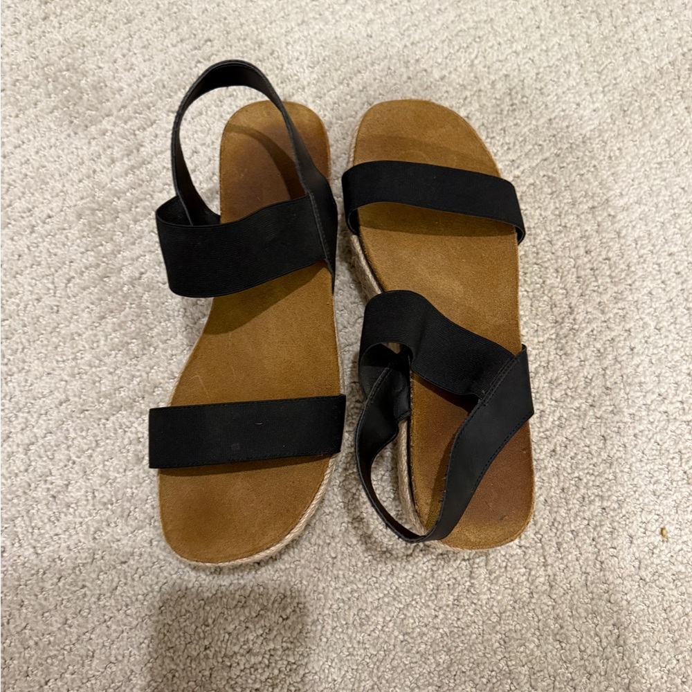 Steve Madden Black and Tan Women's Sandals